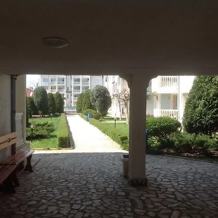 Bravo 5 Holiday * Slăntjev Brjag